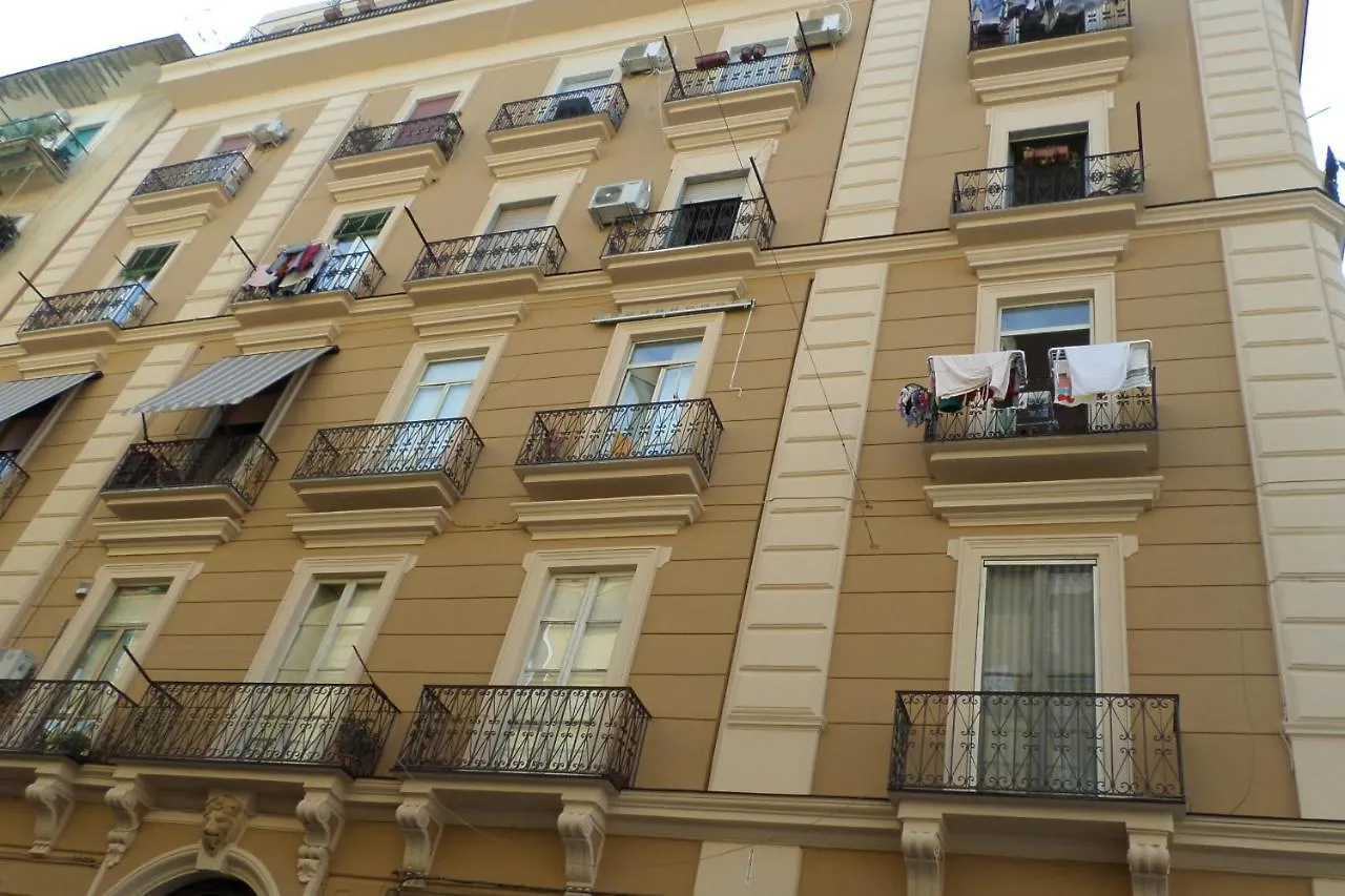 B&B Mansarda Del Sole Νάπολη 0*,